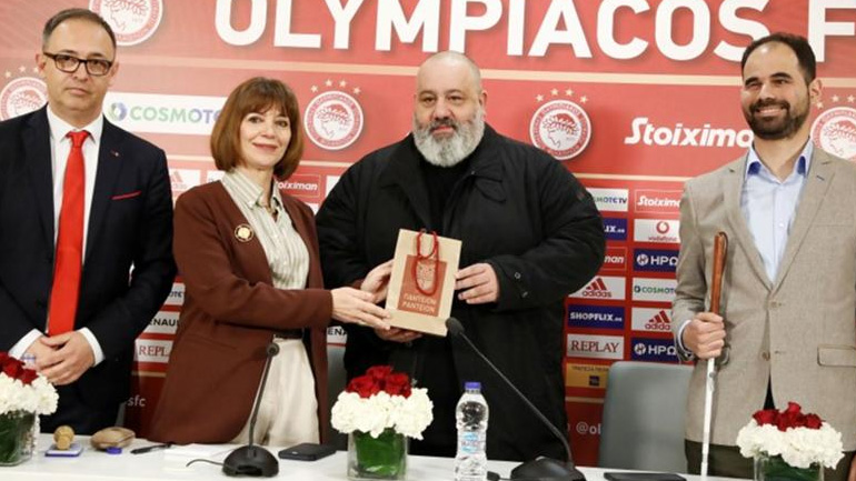ΠΑΕ Ολυμπιακός και Πάντειο παρουσίασαν την υπηρεσία ακουστικής περιγραφής σε τυφλούς