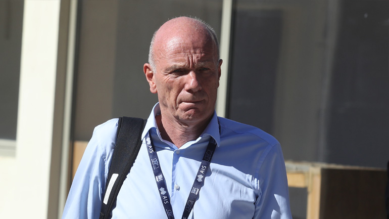 «Ποιον έχεις ορίσει; Βγάλτον και βάλε εμένα»: Τι συνέβη με τον ελίτ διαιτητή που αυτοπροτάθηκε!