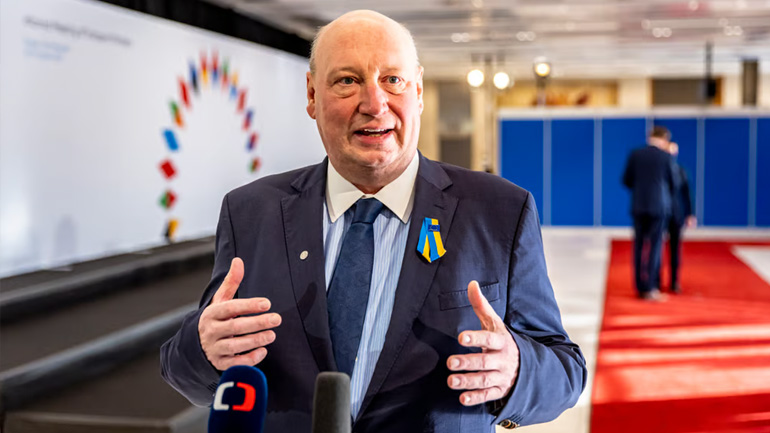 Politico: Παραιτήθηκε ο επικεφαλής Μεταφορών της Κομισιόν