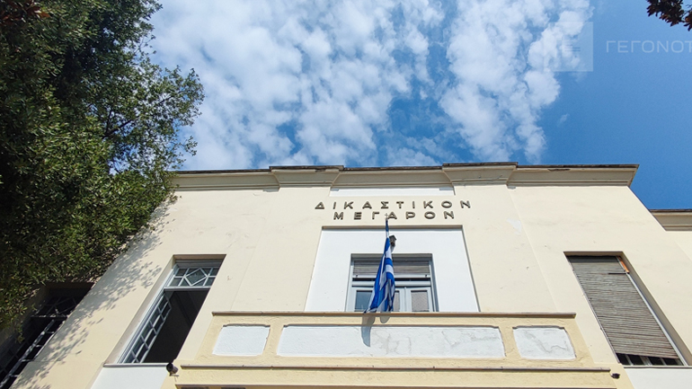 Ανήλικες απέδρασαν από το σπίτι της μητέρας τους στον Βόλο – Τις κρατούσε σε ομηρία