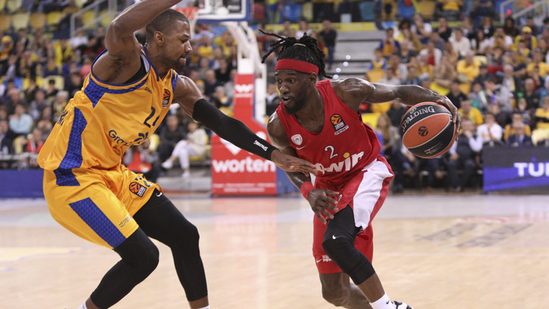 Η αντίδραση του Ολυμπιακού στις δηλώσεις του Γουέμπερ: «Έμεινε 2 μήνες στην ομάδα και λέει πως του χρωστούσαμε 3»