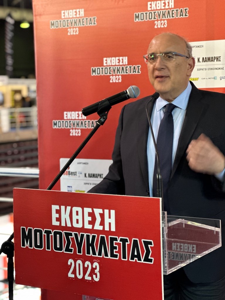 Ο Υφυπουργός Μεταφορών Μιχάλης Παπαδόπουλος