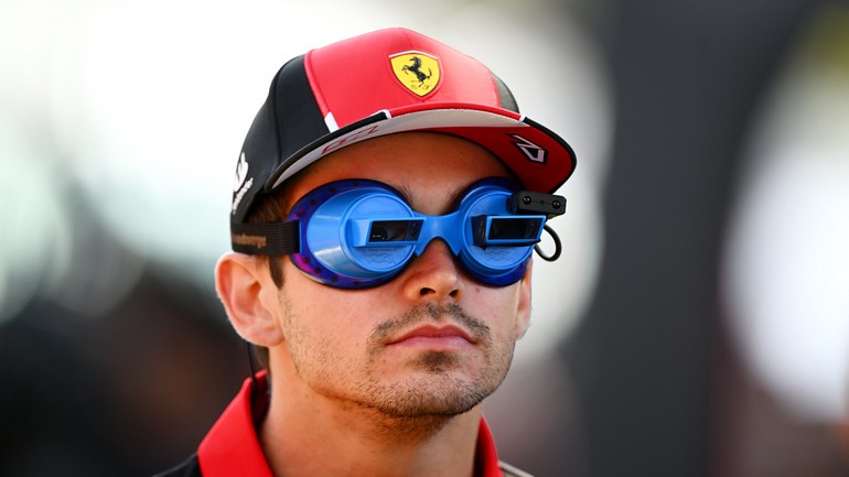 Τι άραγε να "βλέπει" ο Charles Leclerc; 