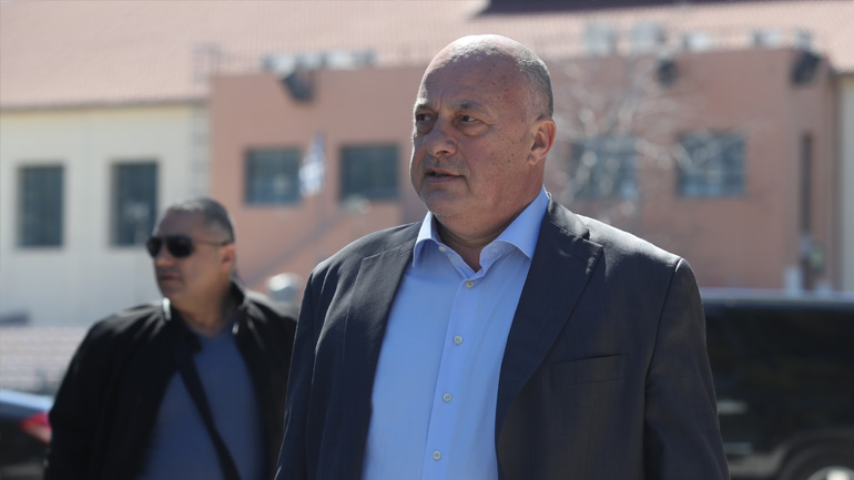 Βόλος: «Συνεταιρισμός του κ… που δεν αντιδρά σε έναν ”περαστικό”»