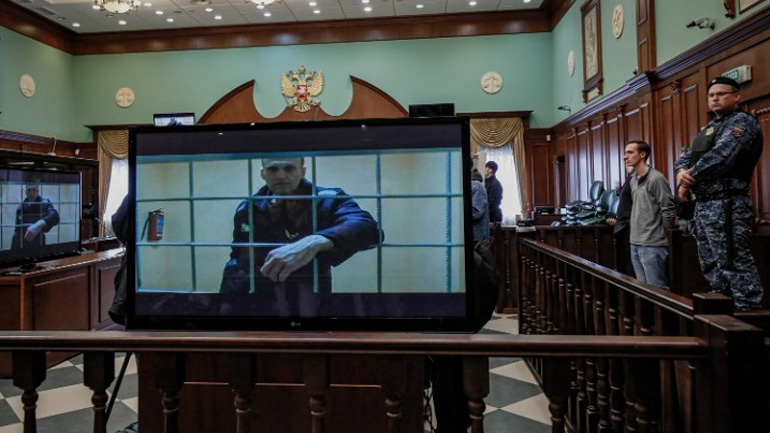 Αντίγραφο του κελιού του Αλεξέι Ναβάλνι σε έκθεση στην Ολλανδία