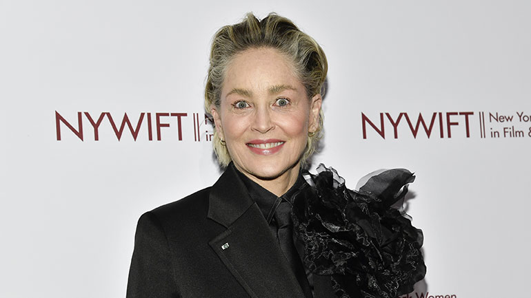 Σάρον Στόουν: «Είμαι ευτυχισμένη που μεγαλώνω, νιώθω φανταστικά»