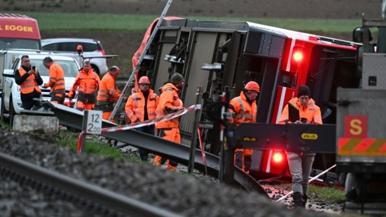 Ελβετία: Τουλάχιστον 12 τραυματίες από τον εκτροχιασμό δύο τρένων