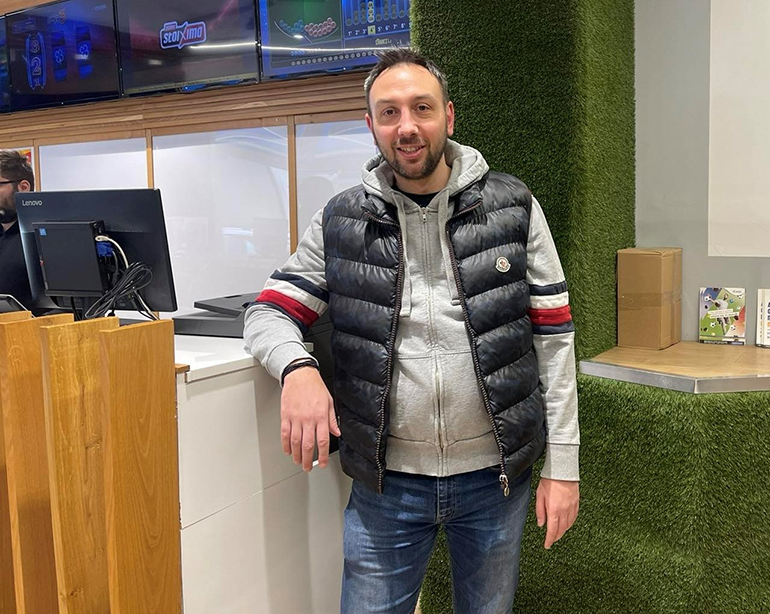 Κωνσταντίνος Μανουσαρίδης, ιδιοκτήτης του τυχερού καταστήματος ΟΠΑΠ στη Νεάπολη Θεσσαλονίκης.