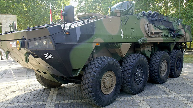 Το Κίεβο παρήγγειλε 100 τεθωρακισμένα οχήματα μάχης από την Πολωνία