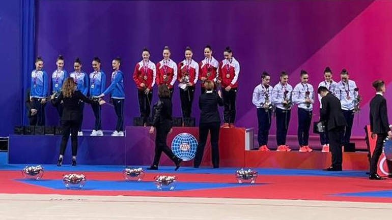 Ρυθμική Γυμναστική: Aσημένιο μετάλλιο για την Εθνική Ανσάμπλ στις κορδέλες / μπάλες, στο παγκόσμιο κύπελλο της Σόφιας!