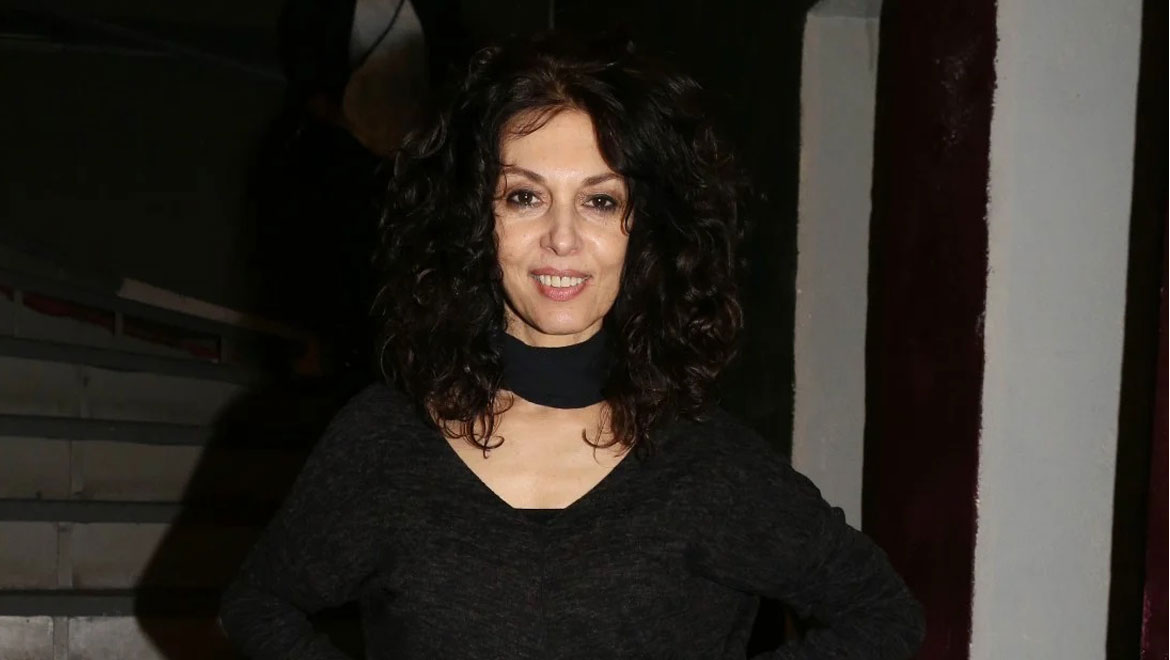 Δήμητρα Παπαδήμα για J2US: «Το έχω καταβρίσει, τι καρακιτσάτο θέαμα είναι αυτό;»