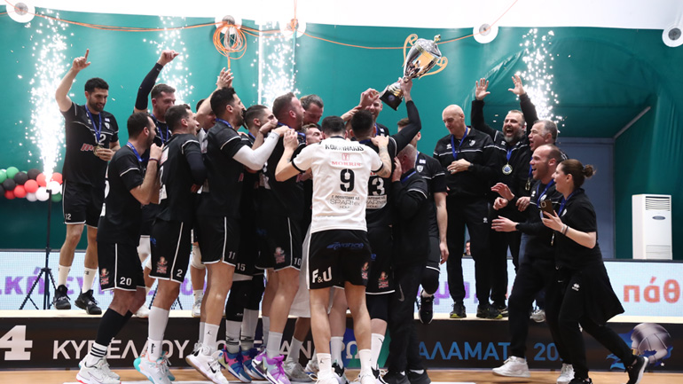 Bόλεϊ: Tέταρτο σερί Κύπελλο για τον ΠΑΟΚ, νίκησε με ανατροπή 3-1 σετ τον Ολυμπιακό!