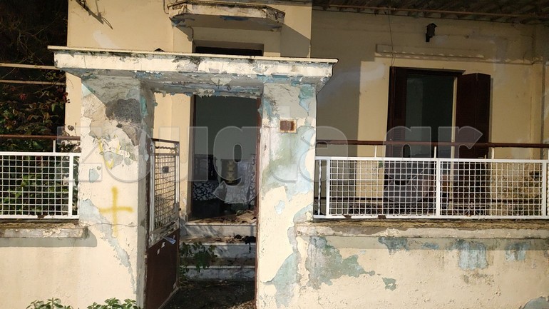 Φωτιά σε εγκαταλελειμμένο σπίτι στο Ίλιον – Στο νοσοκομείο ένας άνδρας Φωτιά σε εγκαταλελειμμένο σπίτι στο Ίλιον – Στο νοσοκομείο ένας άνδρας