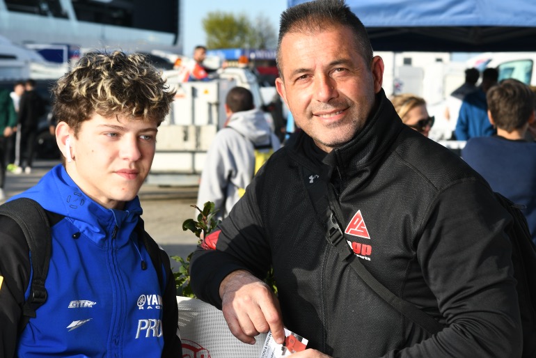 Ο κόουτς Γιάννης Μπούστας παίζει σημαντικό ρόλο στη βελτίωση του Γιάννη Περιστερά