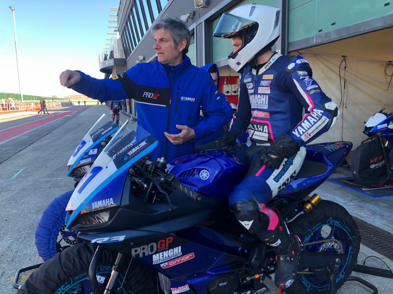 Με τον ιδιοκτήτη της ομάδας, πρώην αγωνιζόμενο στα GP250, Omar Menghi