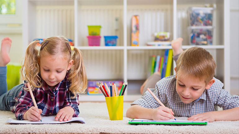 Μέχρι ποια ηλικία είναι «σφουγγάρι» ο εγκέφαλος των παιδιών