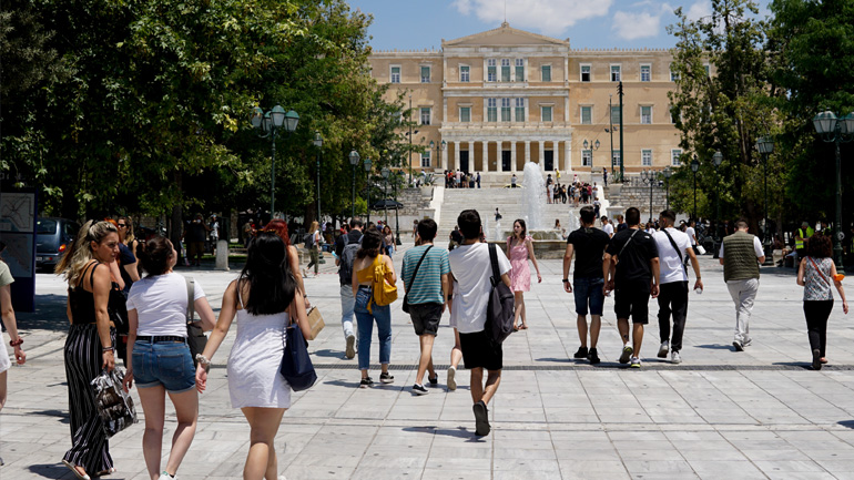 Eurostat: Με σημαντικές στερήσεις το 14,2% των νέων ηλικίας 15-29 ετών στην Ελλάδα