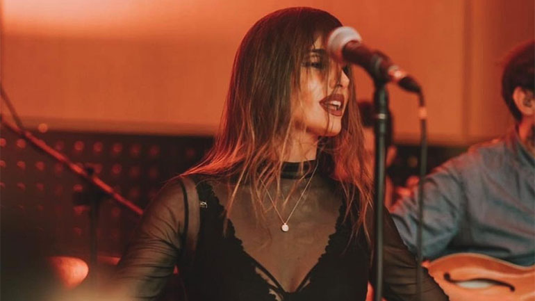 Καθηλωτική και σαρωτική η Παυλίνα Βουλγαράκη στις τελευταίες της χειμερινές εμφανίσεις σε Αθήνα και Θεσσαλονίκη