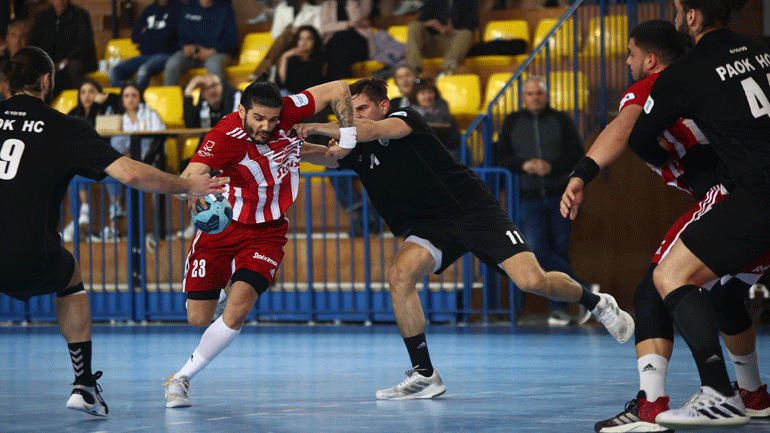 Χάντμπολ: Ο Ολυμπιακός πήρε το «εισιτήριο» για τους τελικούς, 19-18 τον ΠΑΟΚ