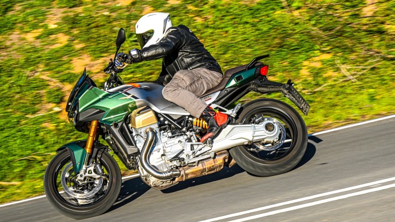 Moto Guzzi V100 Mandello: ο “αετός” ξανα-πετάει ψηλά! Moto Guzzi V100 Mandello: ο “αετός” ξανα-πετάει ψηλά!