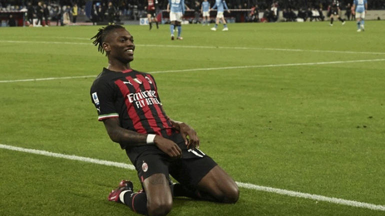 Ο Λεάο υπερασπίζεται τον Λουκάκου: «Έξω ο ρατσισμός από το ποδόσφαιρο»