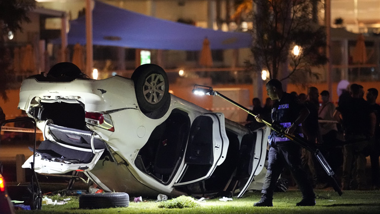 Ένας νεκρός και πέντε τραυματίες από την επίθεση στο Τελ Αβίβ