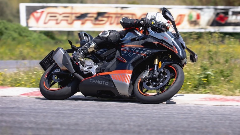 Πρώτο τεστ στην Ελλάδα της CFMOTO 450SR (φωτογραφικό) Πρώτο τεστ στην Ελλάδα της CFMOTO 450SR (φωτογραφικό)