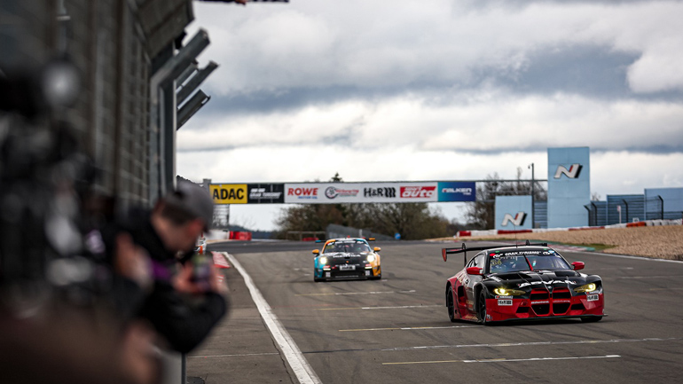 Νίκη στο 2ο  Γύρο του Nürburgring για την Walkenhorst Motorsport- Απίθανα κρατήματα σε στεγνό και βρεγμένο με τα ελαστικά ADVAN