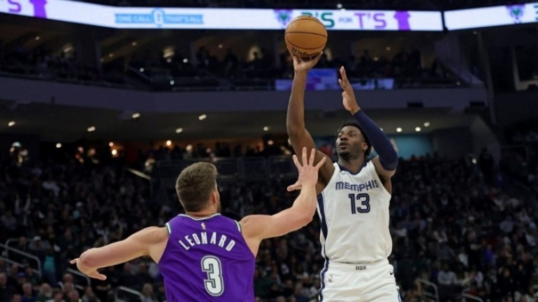 Ήττα για τα «δεύτερα» των Μπακς από τους Γκρίζλις, ρεκόρ σεζόν ο Θανάσης