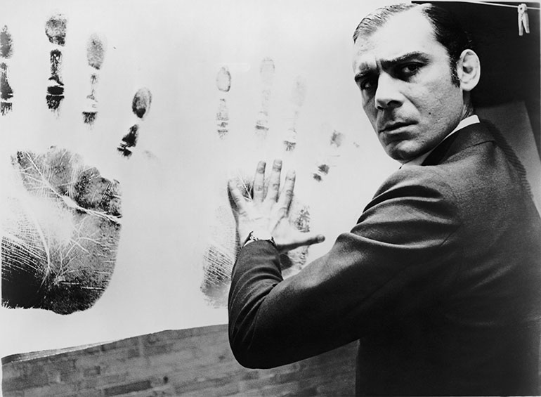 «Υπεράνω Πάσης Υποψίας» (1970)