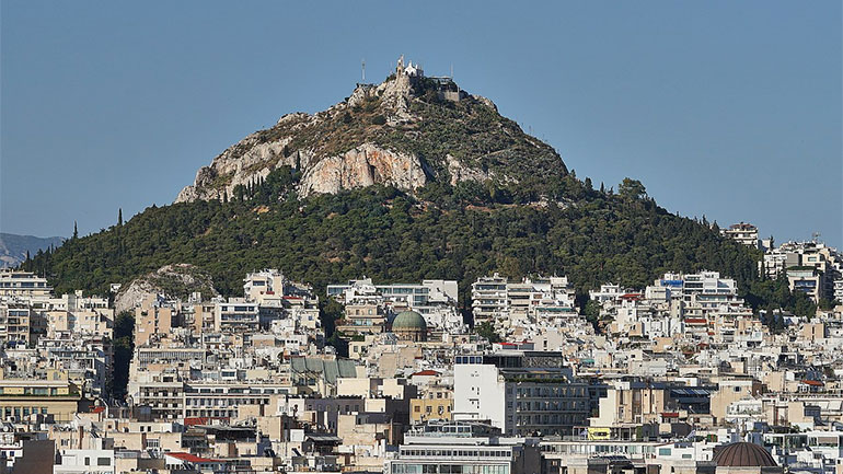 Σε πλήρη αναδιαμόρφωση και επαναλειτουργία ως το τέλος καλοκαιριού το θέατρο και ο λόφος του Λυκαβηττού
