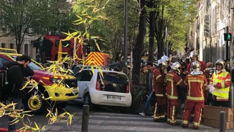 Γαλλία: Φόβοι ότι οκτώ άνθρωποι βρίσκονται κάτω από τα ερείπια μετά την κατάρρευση δύο κτηρίων στη Μασσαλία