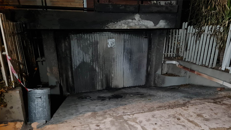 Έκρηξη εμπρηστικού μηχανισμού σε είσοδο πολυκατοικίας στους Αμπελόκηπους