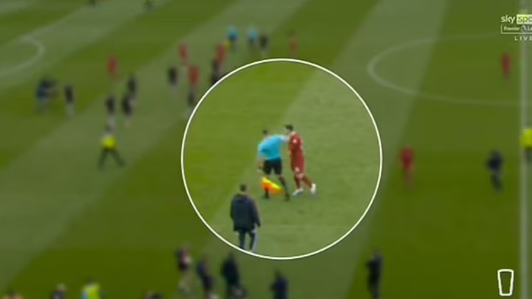 Έρευνα της Αγγλικής ομοσπονδίας για την αγκωνιά του διαιτητή Χατζηδάκη στον Ρόμπερτσον!