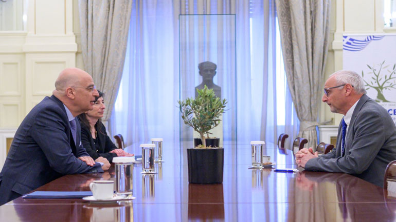 Συνάντηση  Δένδια με τον Ισραηλινό πρέσβη για τη στρατηγική συνεργασία των δύο χωρών