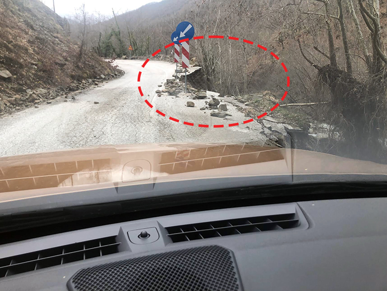 Καλά κανένας δεν ανησυχεί;  Αλλά ευαισθητοποιούνται οι καρεκλοκένταυροι; 