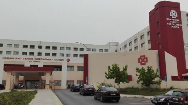 Μάχη για τη ζωή του δίνει 25χρονος μετά από τροχαίο στα Χανιά