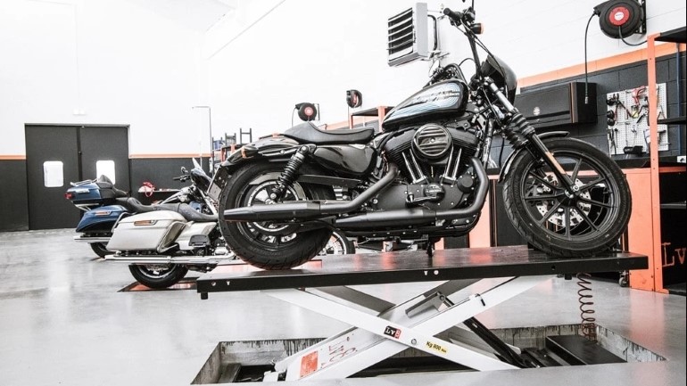 Η Motoway Καμπράνης Α.Ε. αποκλειστικός αντιπρόσωπος της LV8 στην Ελλάδα