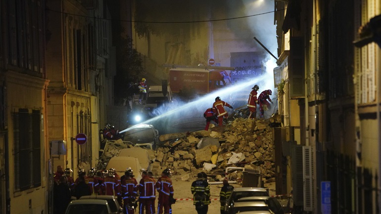 Kατάρρευση πολυκατοικίας στη Μασσαλία: Έξι άνθρωποι ανασύρθηκαν νεκροί, δύο εξακολουθούν να αγνοούνται