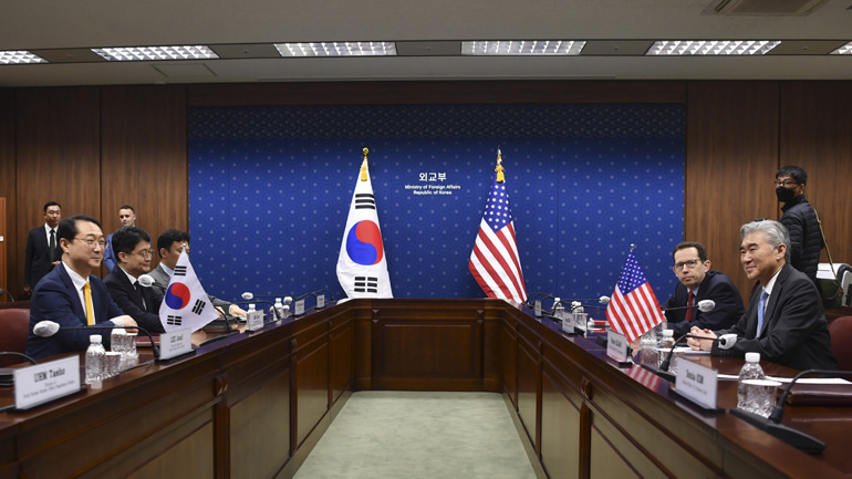 Ν. Κορέα: «Σημαντικός αριθμός των διαβαθμισμένων εγγράφων των αμερικανικών υπηρεσιών πληροφοριών που διέρρευσαν είναι πλαστά»