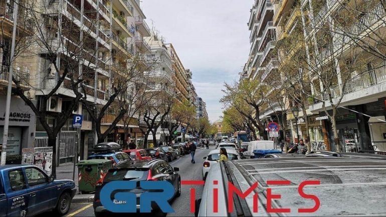 Θεσσαλονίκη: Ληστεία σε σούπερ μάρκετ – Ο δράστης έβγαλε μαχαίρι στην ταμία