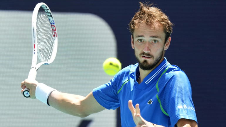 Μόντε Κάρλο: Εύκολη πρόκριση για τον Μεντβέντεφ, κόντρα στον Ζβέρεφ στους «16»