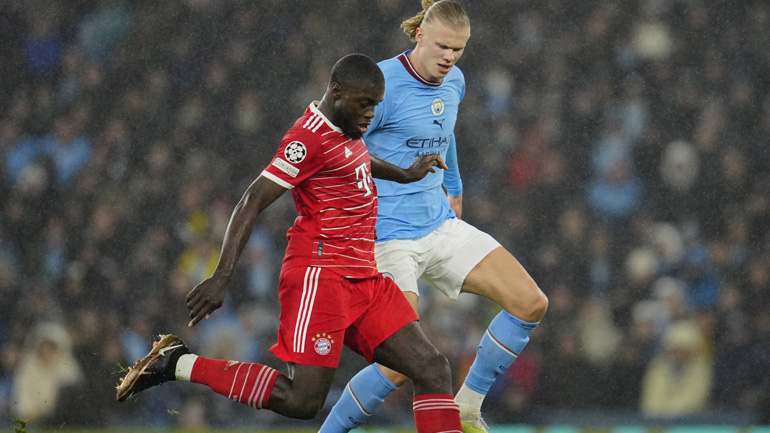 H Μπάγερν καταδικάζει τα ρατσιστικά μηνύματα εις βάρος του Ουπαμεκανό