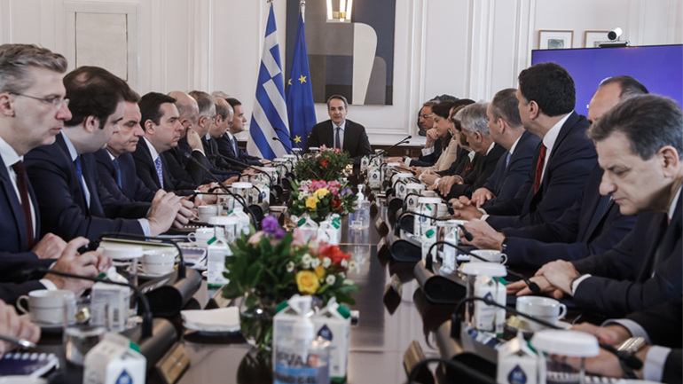 Σύσκεψη υπό τον Πρωθυπουργό για τις καταβολές αποζημιώσεων και έκτακτων ενισχύσεων σε αγρότες και κτηνοτρόφους