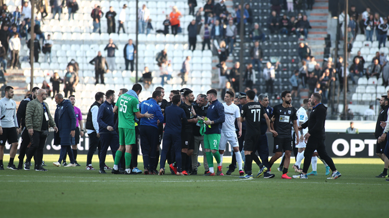 Ένταση στην Τούμπα, στο φινάλε του ημιτελικού – Ζήτησε συγγνώμη ο Λουτσέσκου