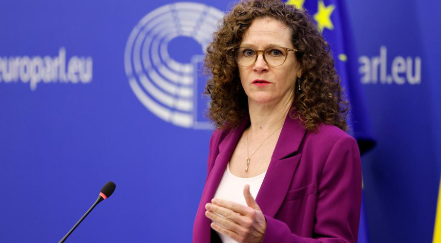 H Ολλανδέζα ευρωβουλευτής Σοφί Ιντ'Φελντ