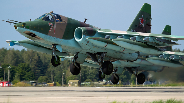 Ολοκληρώθηκε η εκπαίδευση των Λευκορώσων πιλότων στα ρωσικά μαχητικά αεροσκάφη Su-25