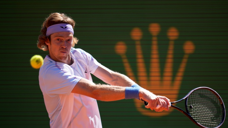 Μόντε Κάρλο: Ο Ρούμπλεφ έκλεισε θέση στα ημιτελικά και περιμένει Τσιτσιπά ή Φριτζ