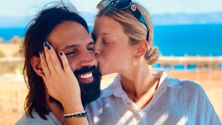 Γιώργος Σαμαράς – Κωνσταντίνα Κομμάτα: Πασχαλινές αγορές με την κόρη τους