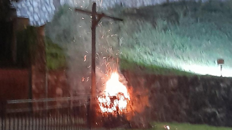 Αναβίωσε το κάψιμο του Ιούδα στο Λυκοδρόμιο της Ξάνθης